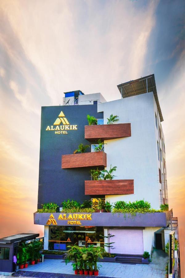 Alaukik Hotel Shirdi Exterior photo