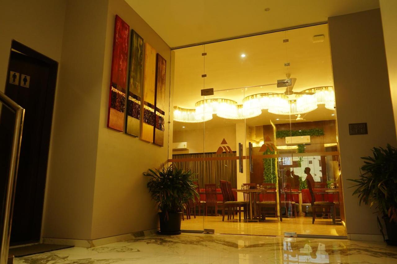 Alaukik Hotel Shirdi Exterior photo